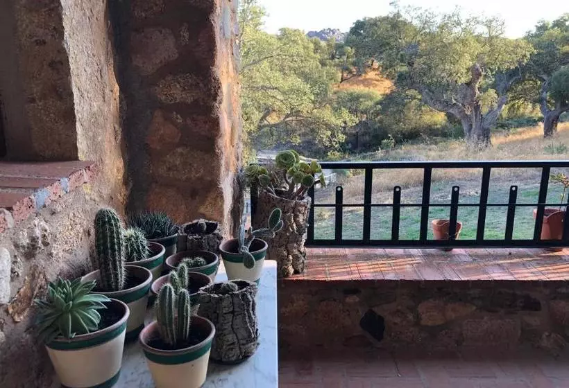 Apartamentos Rurales La Macera