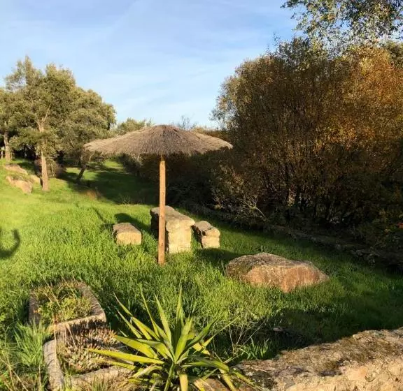 Apartamentos Rurales La Macera