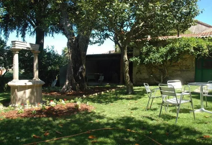 Hostelli Albergue Roots & Boots