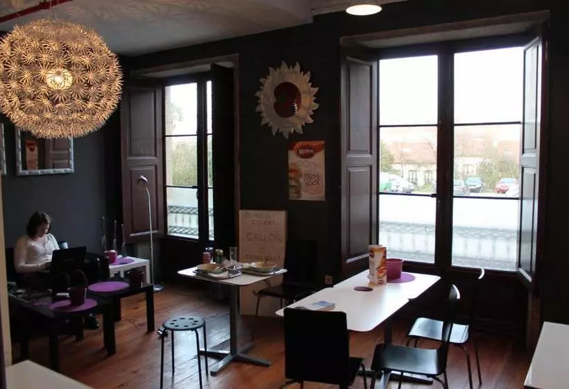 Hostelli Albergue Roots & Boots