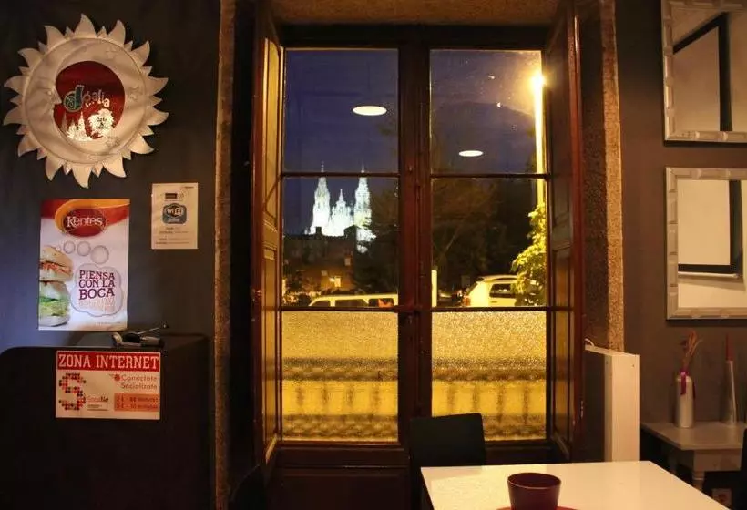 Hostelli Albergue Roots & Boots