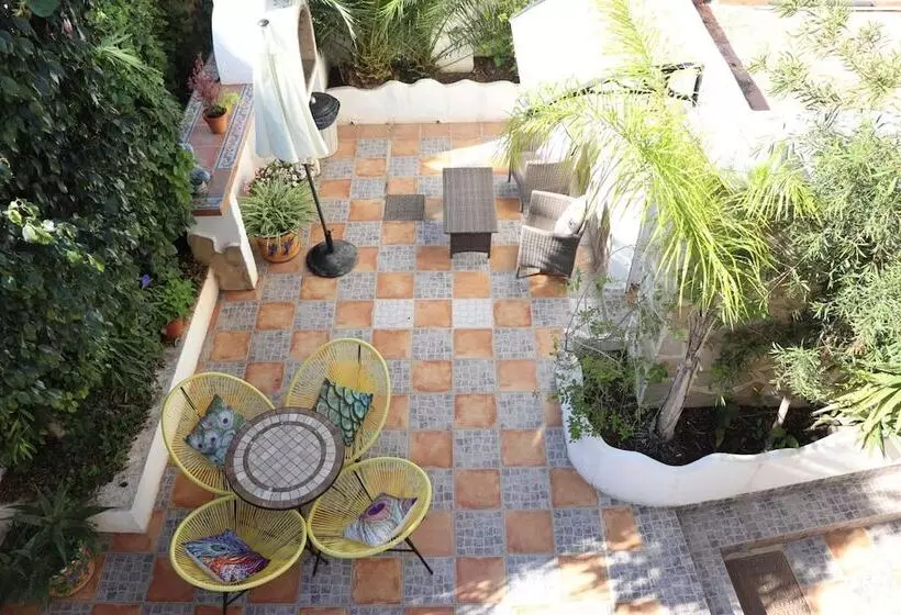 Hostal La Paloma I   Hotel Calpe Grupo