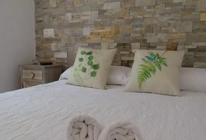 Hostal La Paloma I   Hotel Calpe Grupo