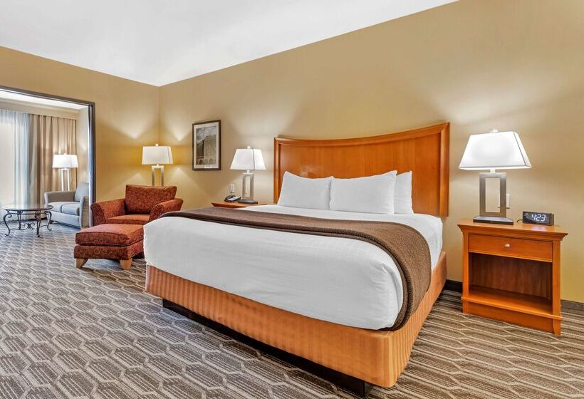 Best Western Plus Swiss Chalet Hotel & Suites