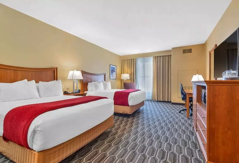 Best Western Plus Swiss Chalet Hotel & Suites