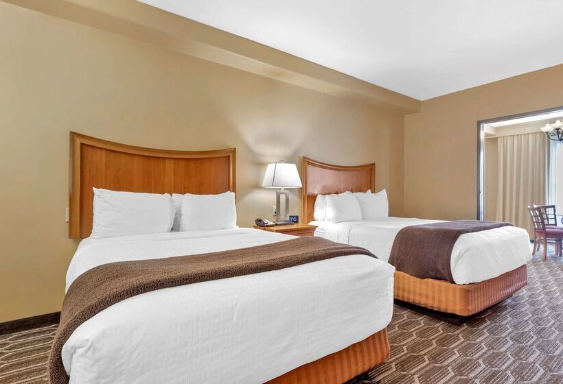 Best Western Plus Swiss Chalet Hotel & Suites