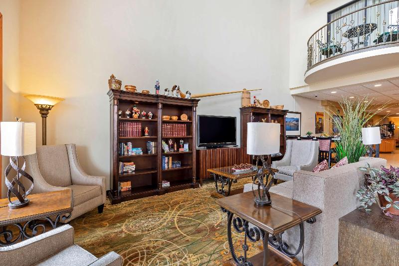 Best Western Plus Swiss Chalet Hotel & Suites