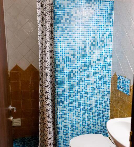 هتل Rising Cock Party Hostel