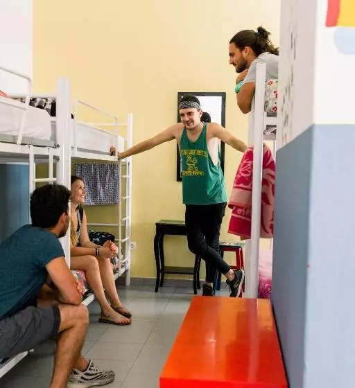 هتل Rising Cock Party Hostel