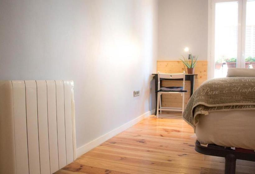 فندق فئة نجمة واحدة Kaixo Rooms