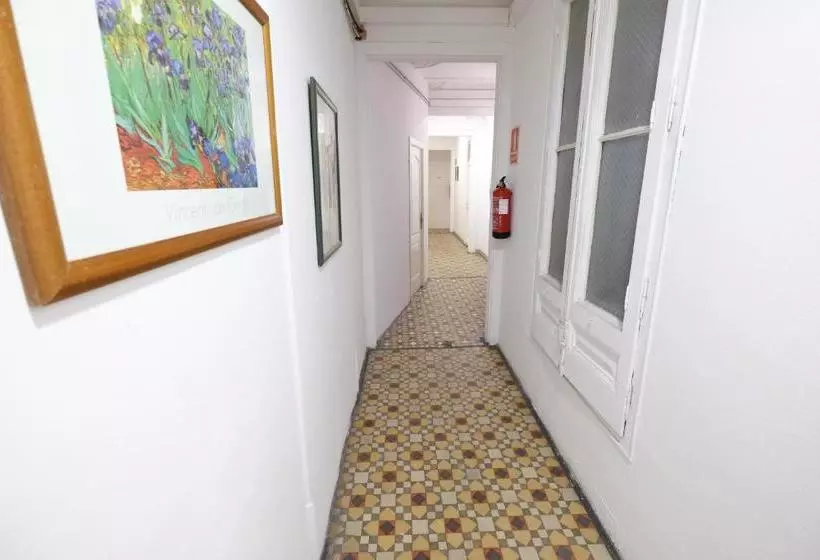 Lenin Hostel Barcelona