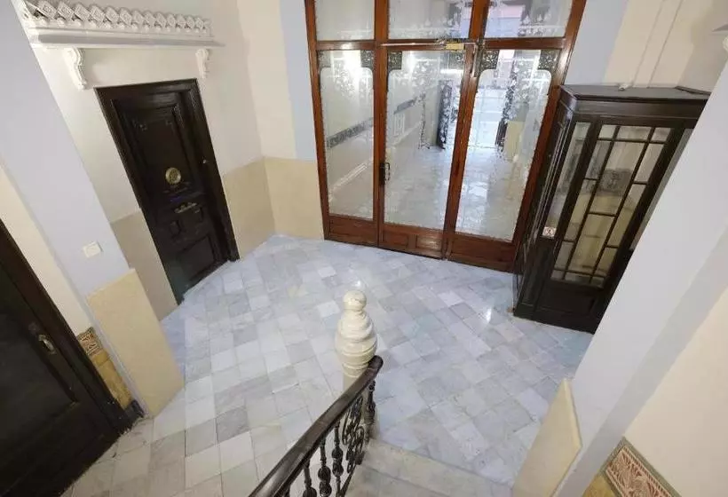 Lenin Hostel Barcelona