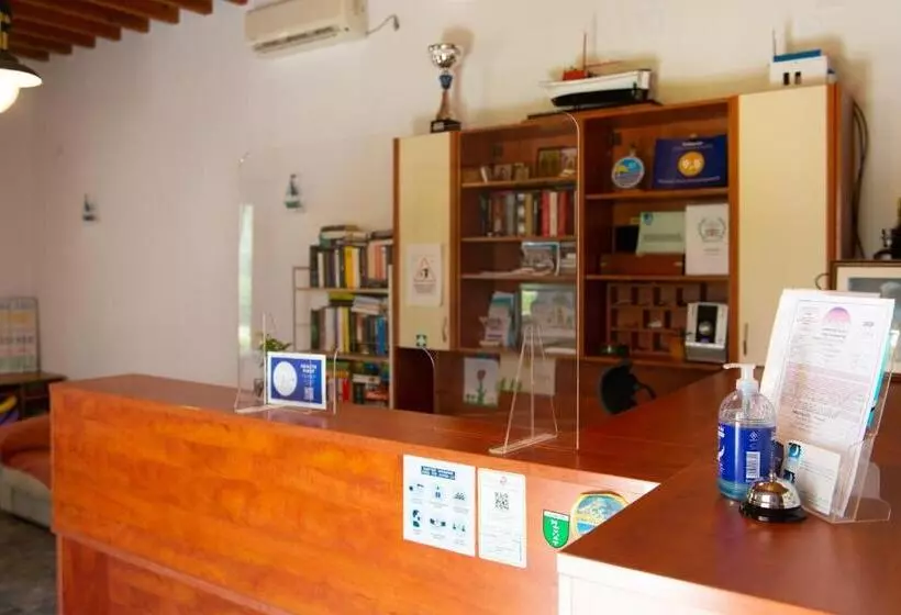 Morpheas Pension Rooms & Apartments