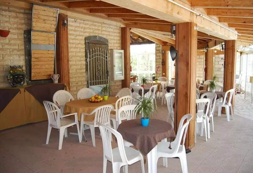 Neeton Noto Bed & Breakfast