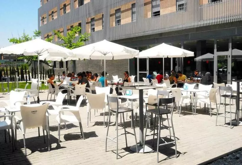 Residencia Universitaria Damia Bonet