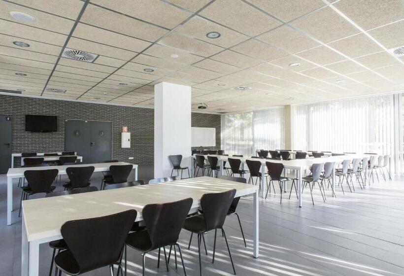 Residencia Universitaria Damia Bonet