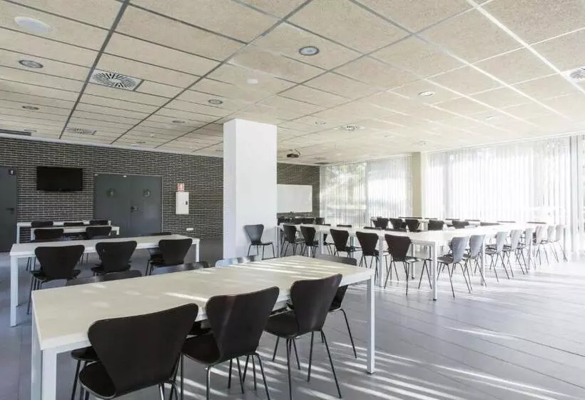 Residencia Universitaria Damia Bonet