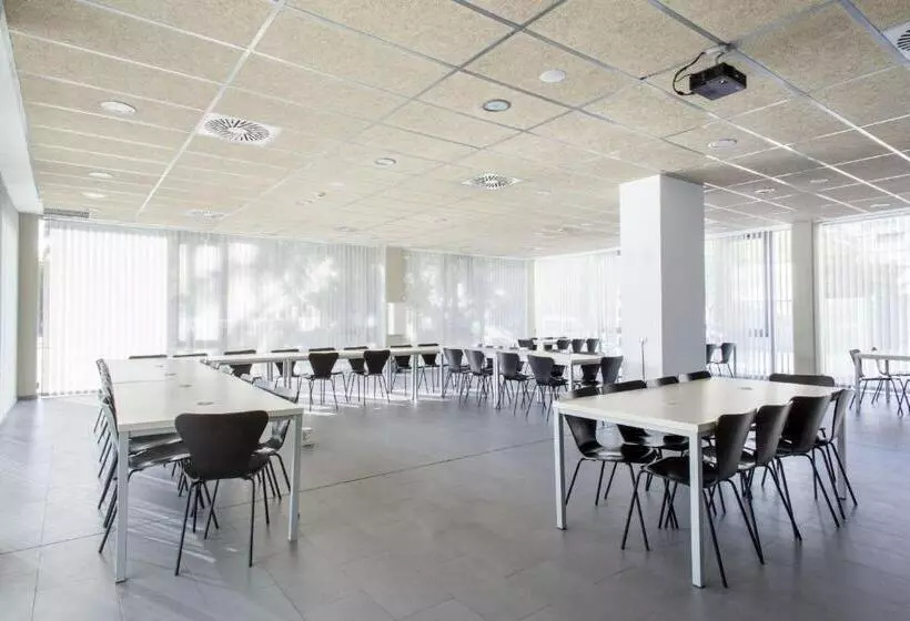 Residencia Universitaria Damia Bonet