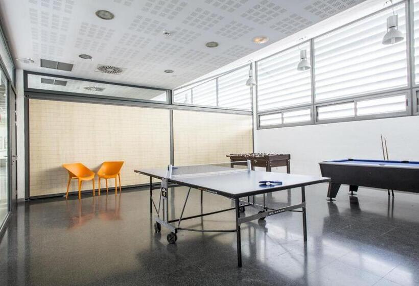 Residencia Universitaria Damia Bonet