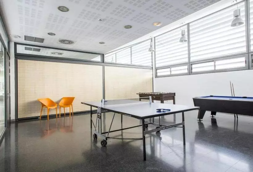 Residencia Universitaria Damia Bonet