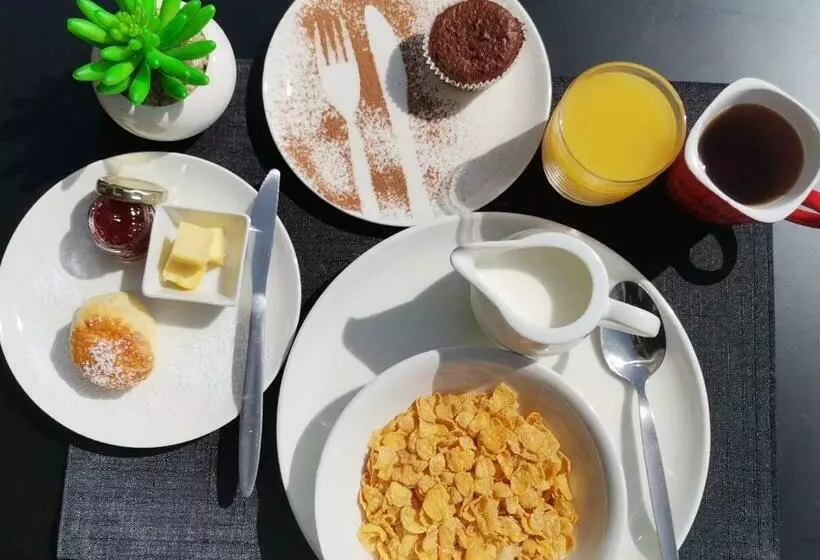 Aamiaismajoitus (B&B) The Raz