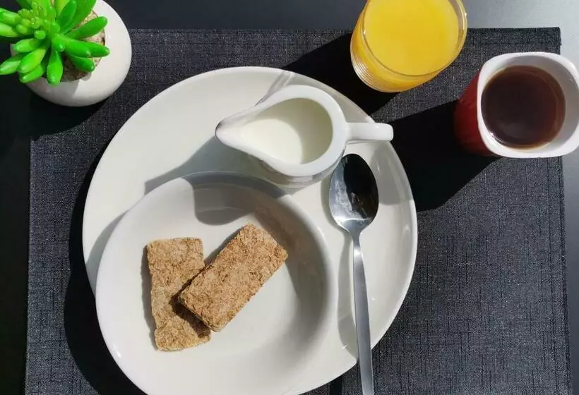 Aamiaismajoitus (B&B) The Raz