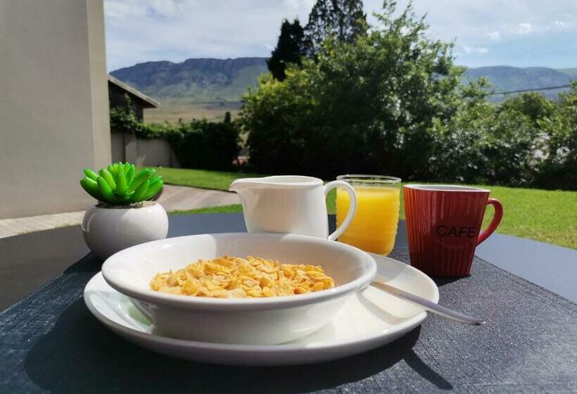 مبيت وإفطار The Raz