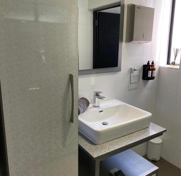 مبيت وإفطار The Raz