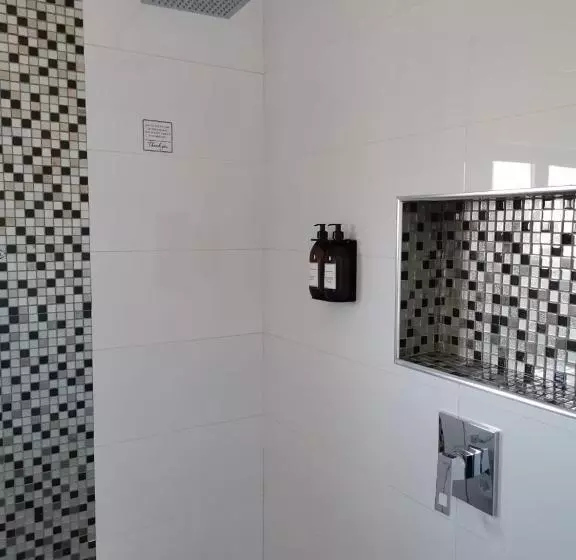 Aamiaismajoitus (B&B) The Raz