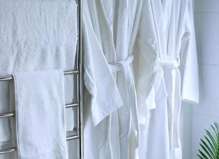 Aamiaismajoitus (B&B) The Raz