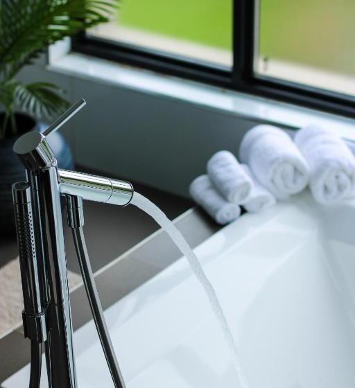 مبيت وإفطار The Raz