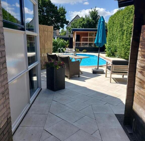 East Meets West Bed And Breakfast