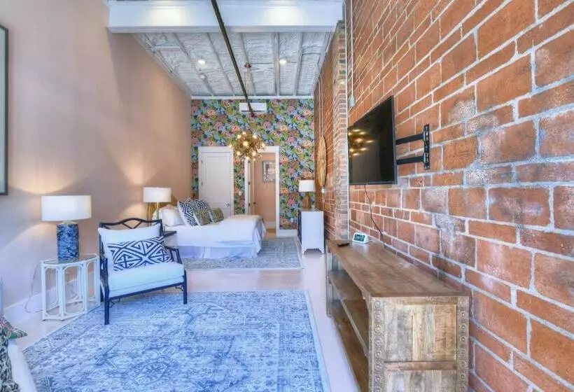 ホテル The Pink Room At Emily S On The Island