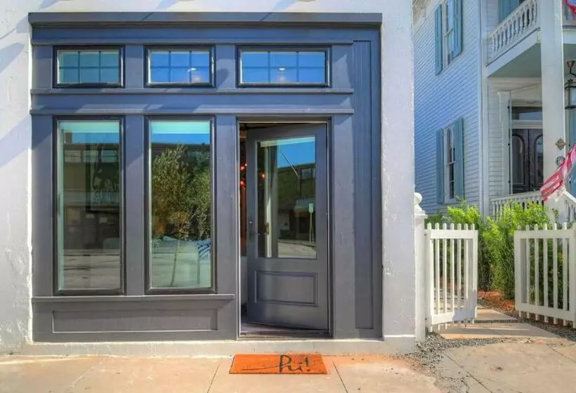 ホテル The Pink Room At Emily S On The Island