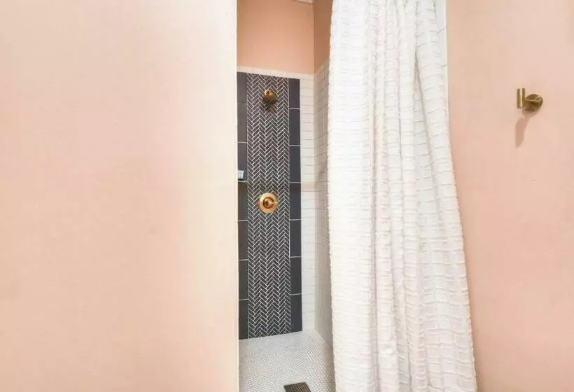 ホテル The Pink Room At Emily S On The Island