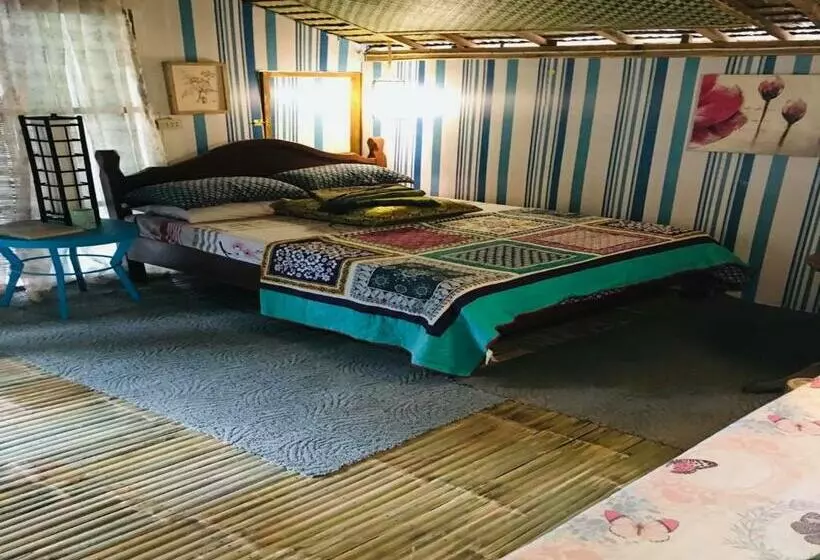 هتل Half Moon Village And Beach House