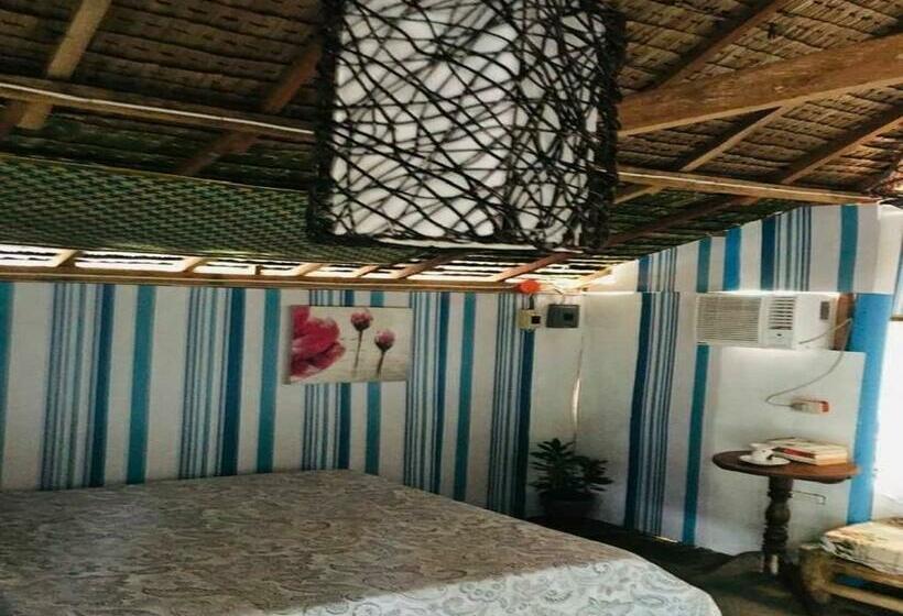 Otel Half Moon Village And Beach House