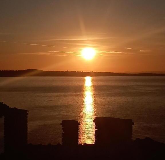 פנסיון Damaris