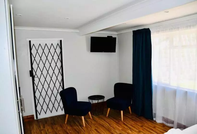 Majatalo Friendz Guesthouse