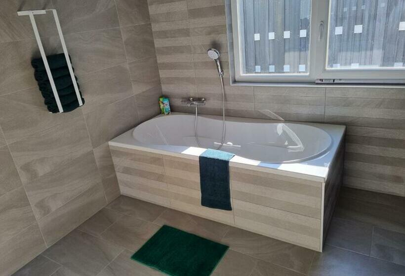 ベッドアンドブレックファースト De Droom