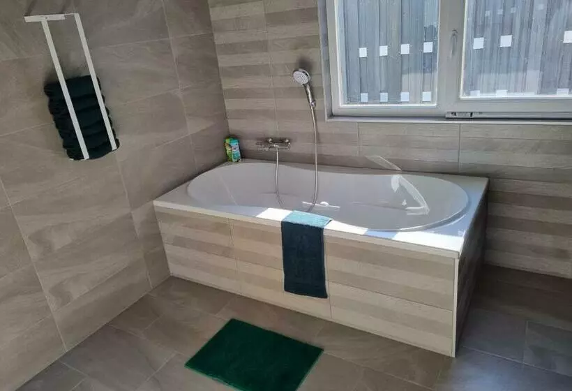 Aamiaismajoitus (B&B) De Droom