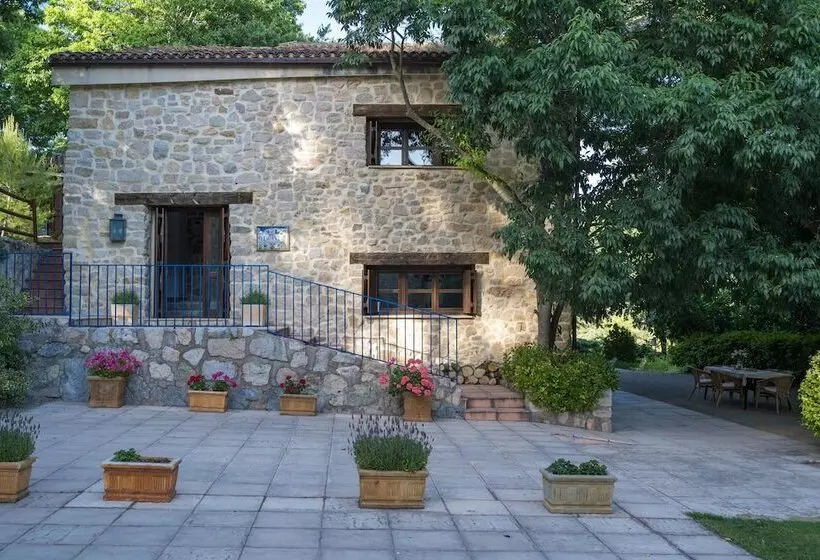 هتل Masia Ventanell Luxury Villa Near Barcelona