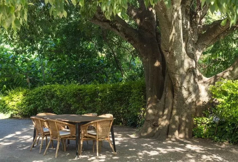 هتل Masia Ventanell Luxury Villa Near Barcelona