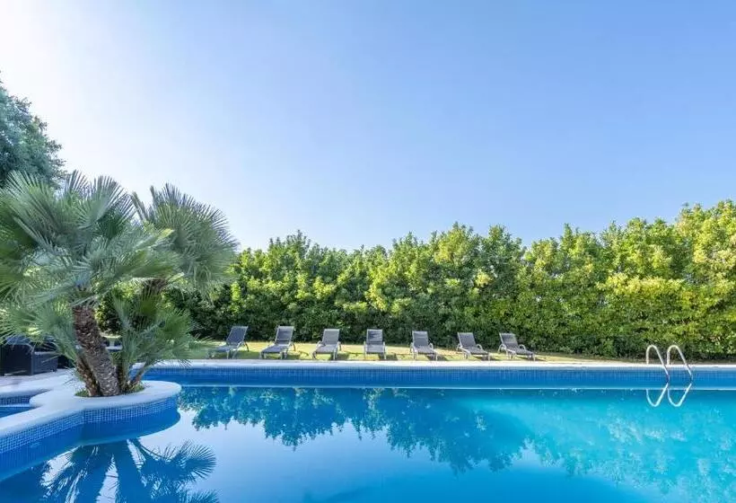 هتل Masia Ventanell Luxury Villa Near Barcelona