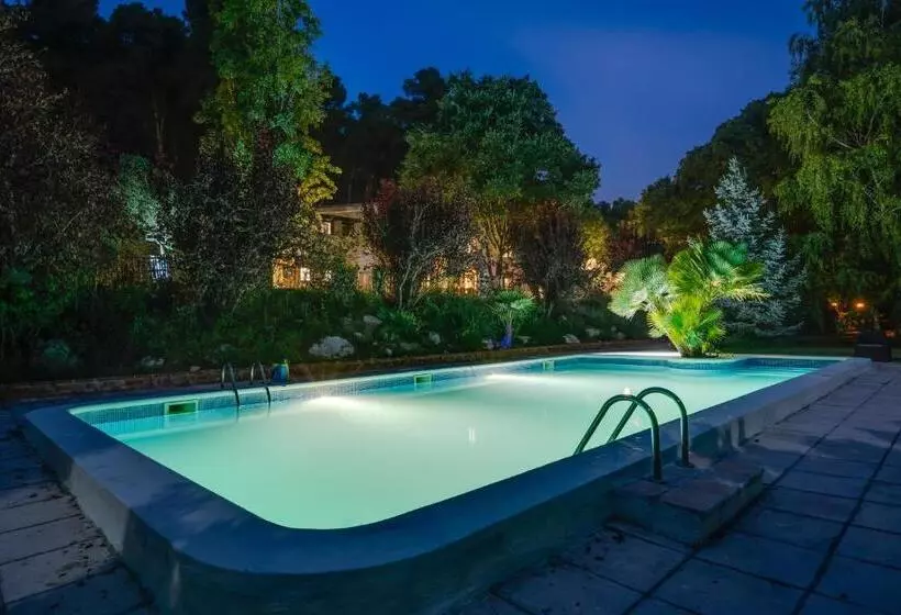 هتل Masia Ventanell Luxury Villa Near Barcelona