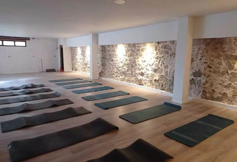 هتل Masia Ventanell Luxury Villa Near Barcelona