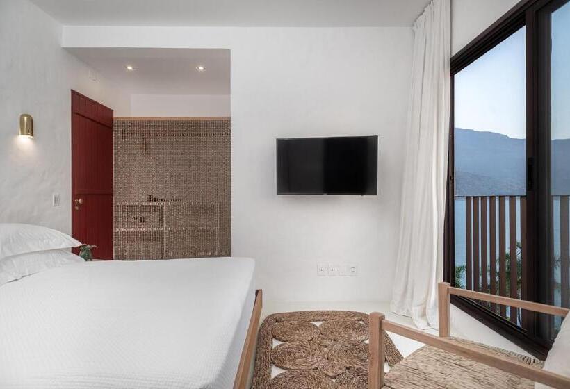 هتل Miradouro De São Sebastião