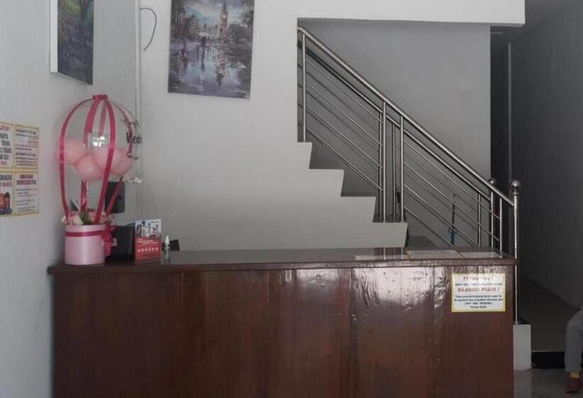 فندق Reddoorz @ Jalan Wahidin Medan