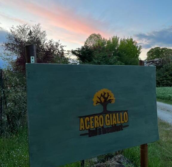 تختخواب و صبحانه Acero Giallo