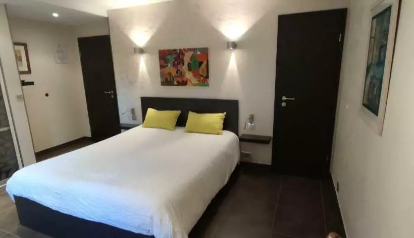 ベッドアンドブレックファースト Comme Une évidence